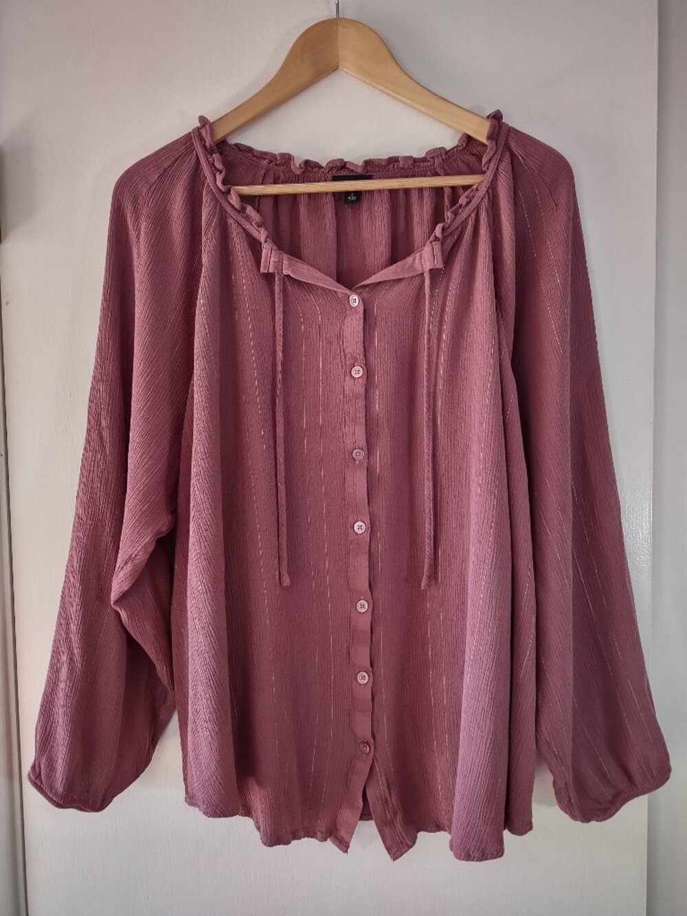 Torrid Mauve Pink Crinkle Blouse Size 4XL Boho Peasant Top Long Sleeve Button
